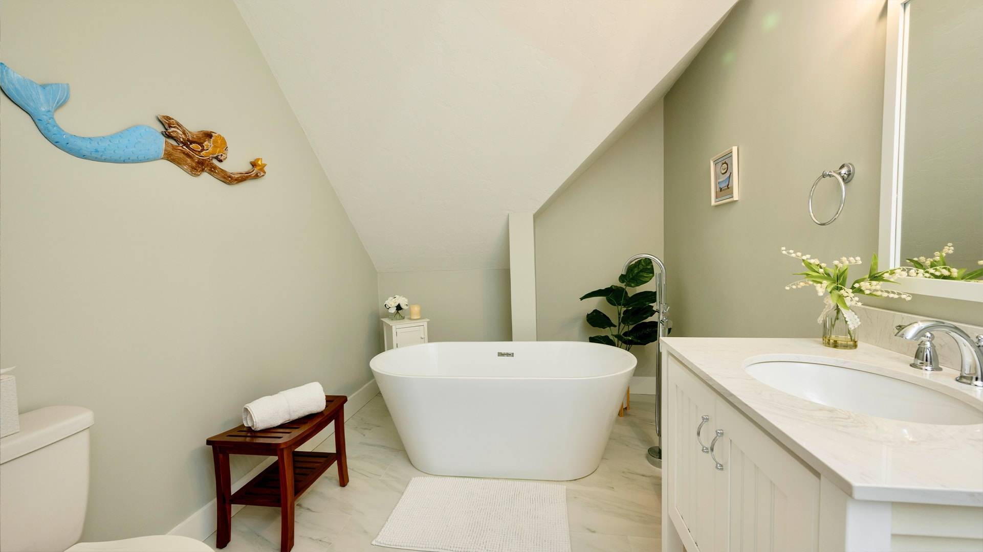 Serenity Room Bath